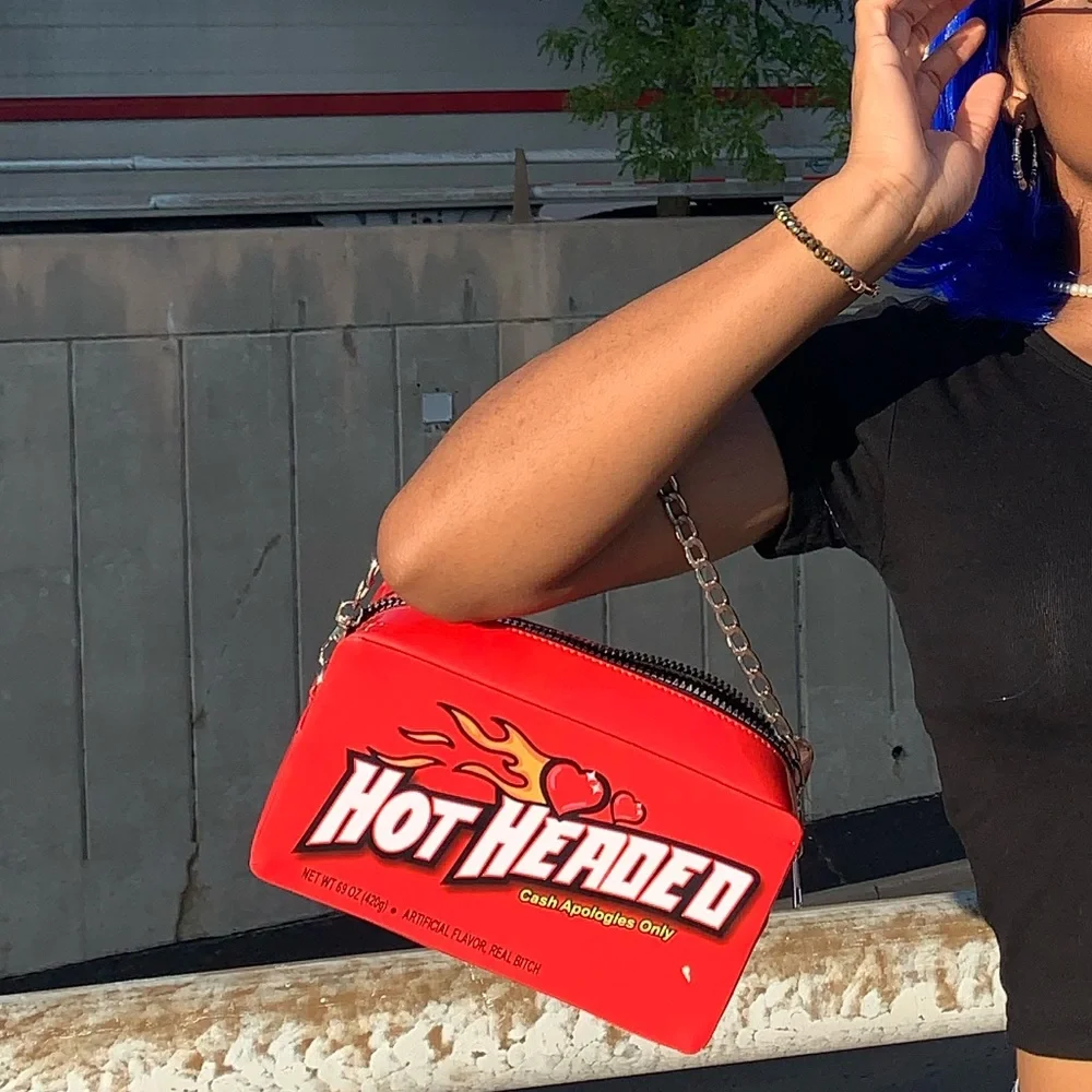 Red crossbody bag from Dollskill - Picture 5 of 6